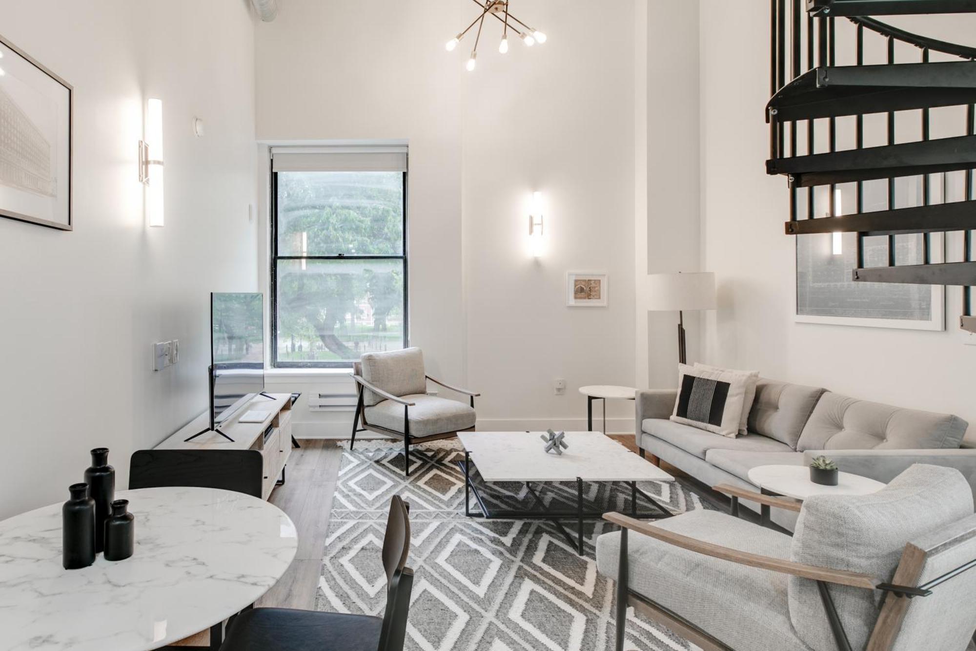 Deluxe Apartment