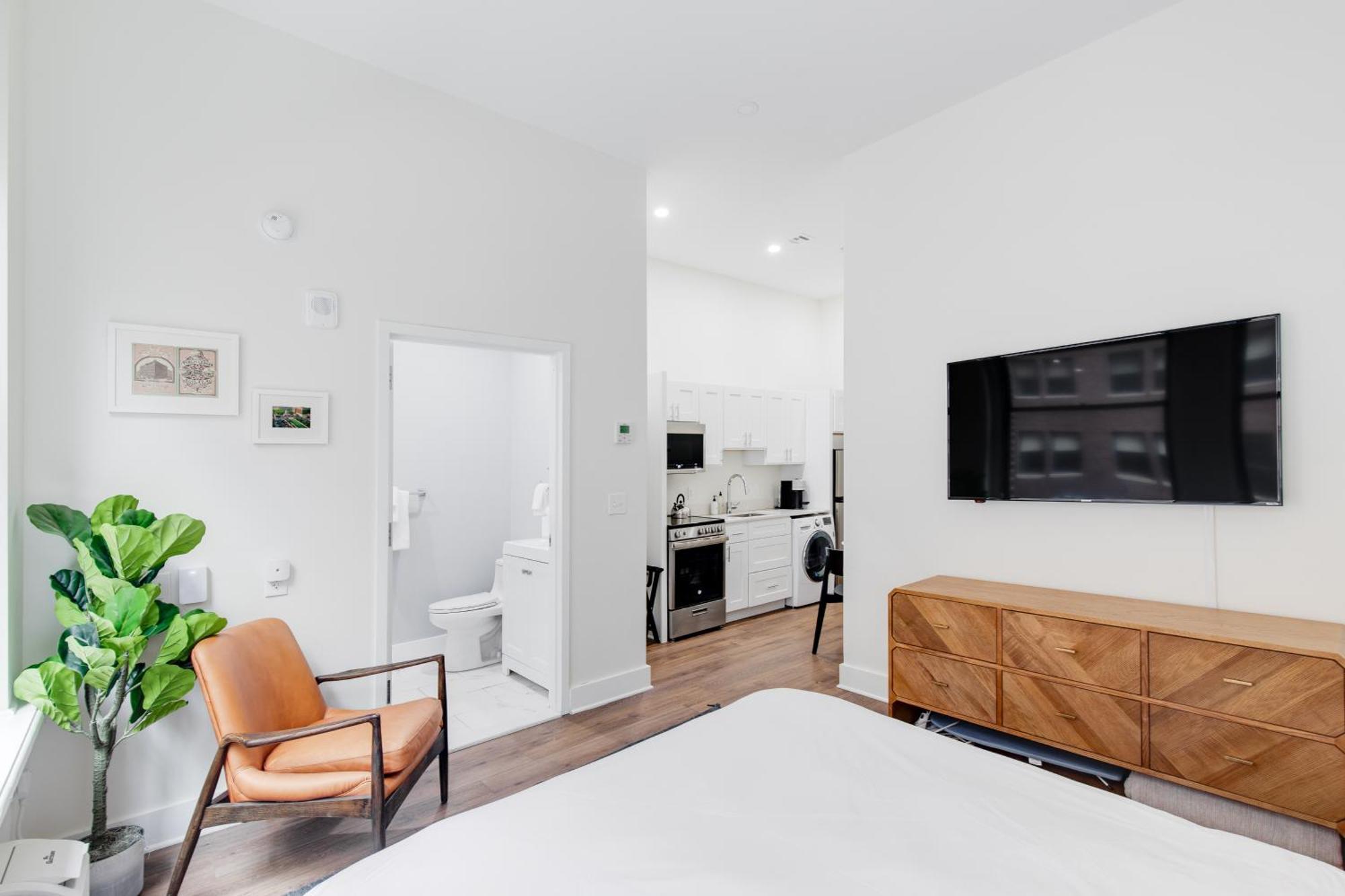 Studio Apartment