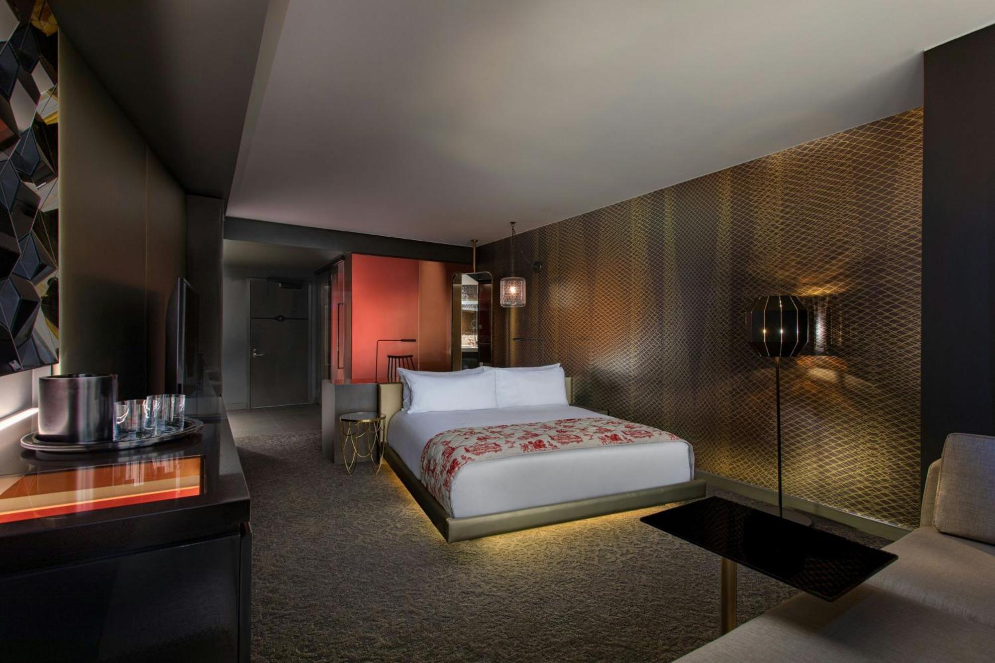 Spectacular Guest room 1 King City view