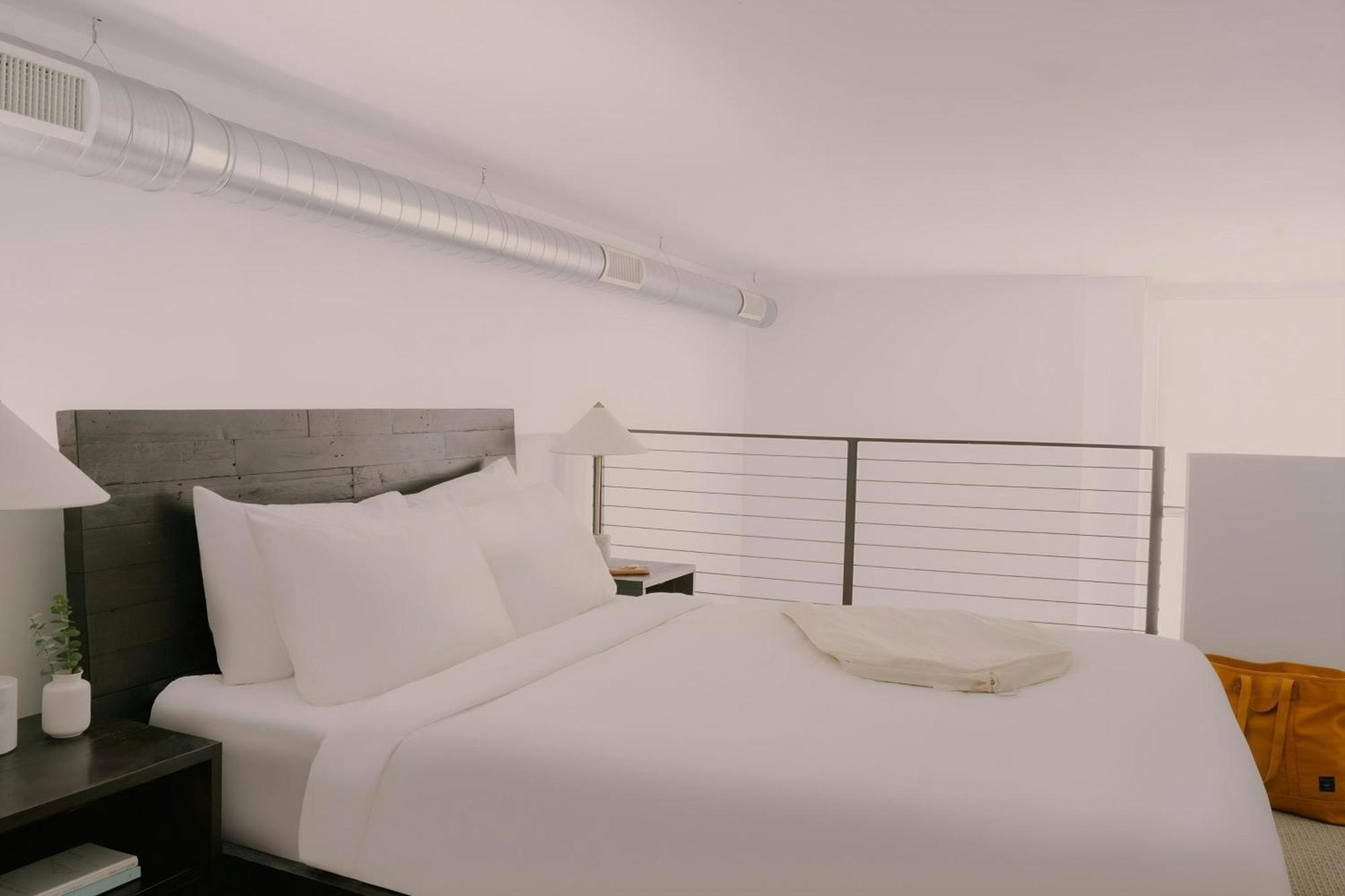 Lofted One-Bedroom Apartment King Bed