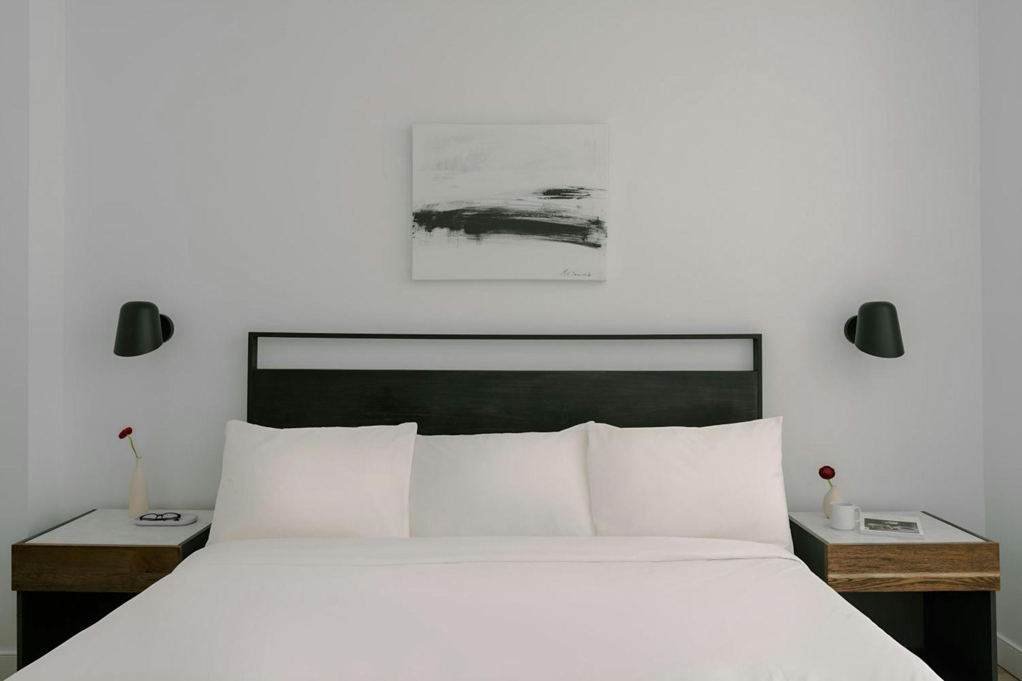 Superior Studio Apartment King Bed