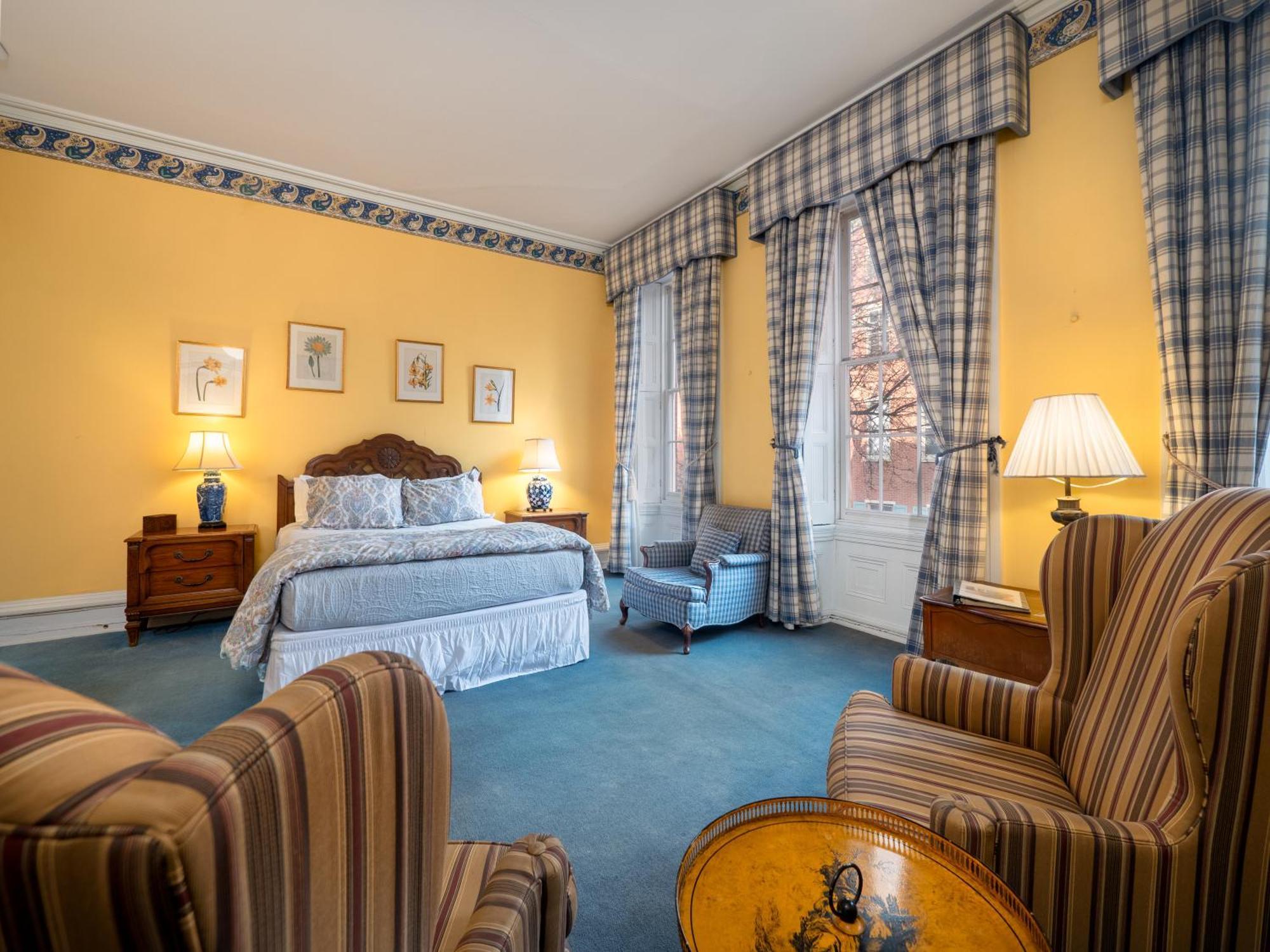 Queen Room #2