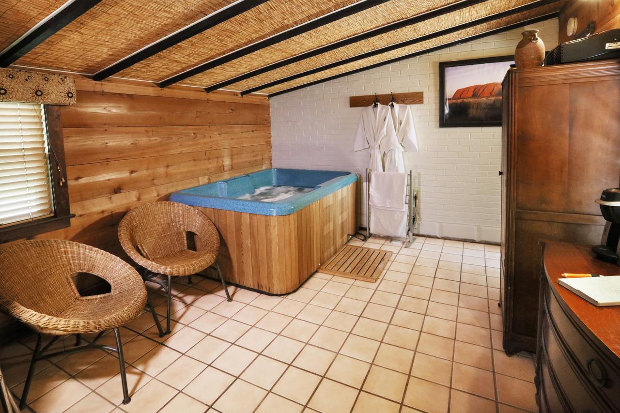 Deluxe King Suite