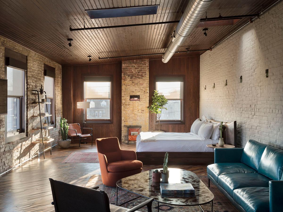 Superior King Apartment Room 3