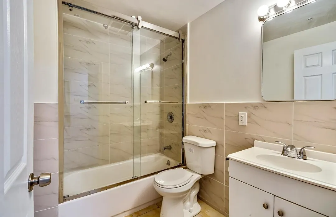 Spacious 1Bd Apt In The Heart Of City-1