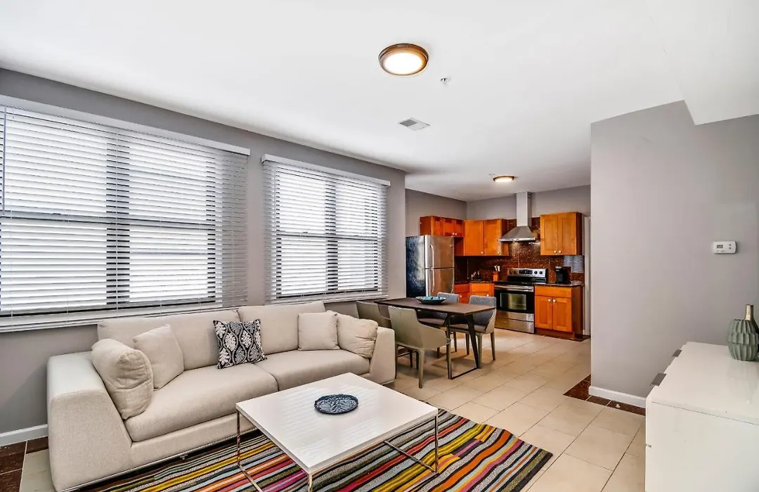The Vacation Spot! 2Bd Apartment Steps Away From The Convention Center-1