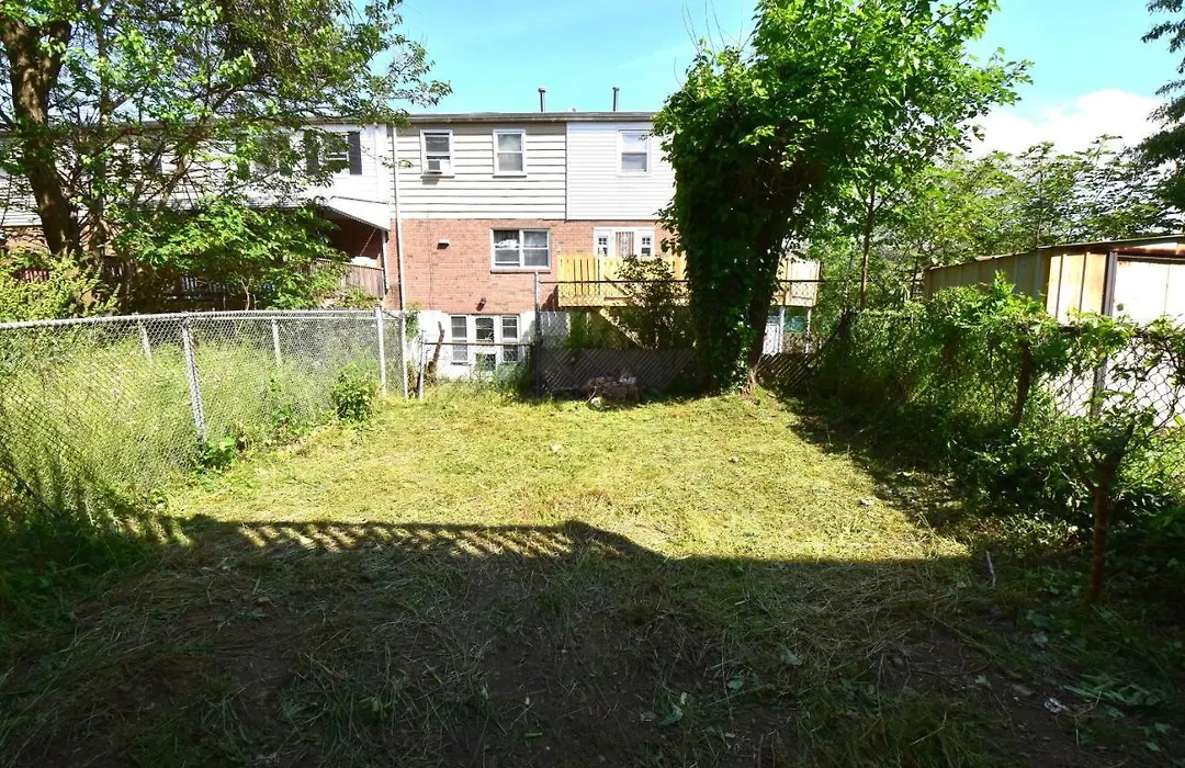 Tuscany 2900 - Classic Italian Style 3Br W Parking Near Airport-1
