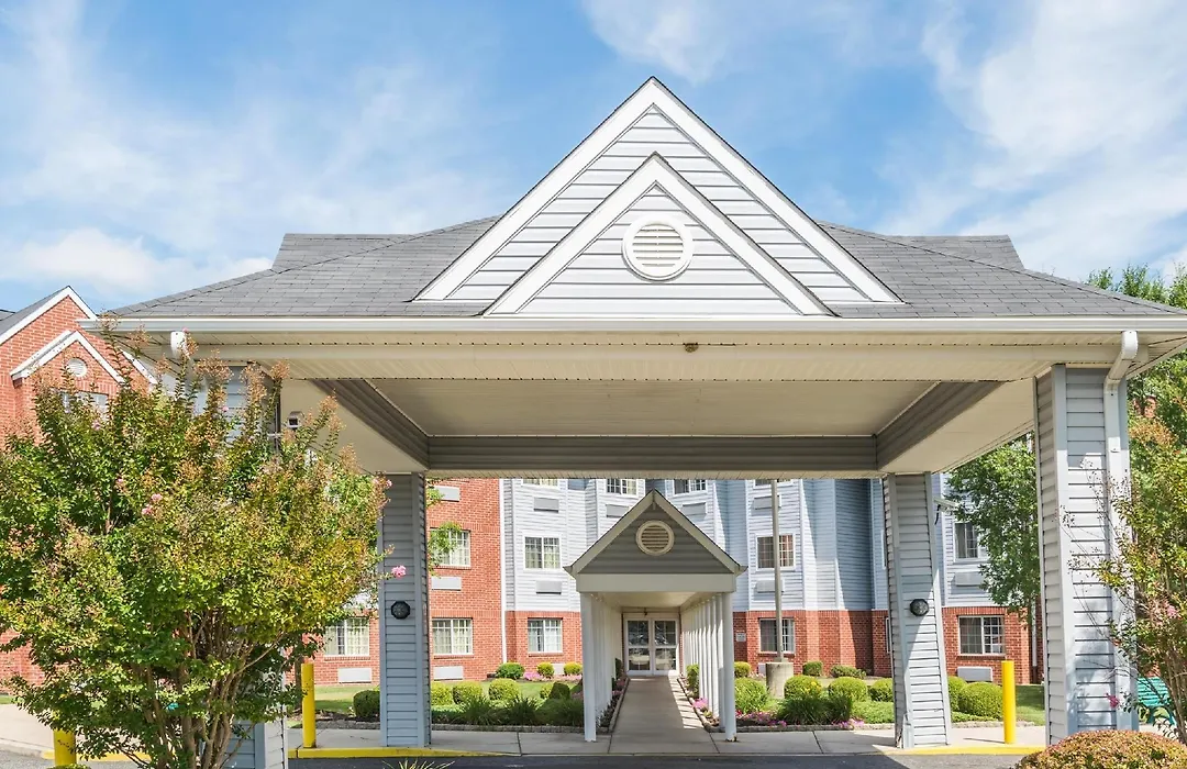 Microtel Inn & Suites By Wyndham Philadelphia Airport-1