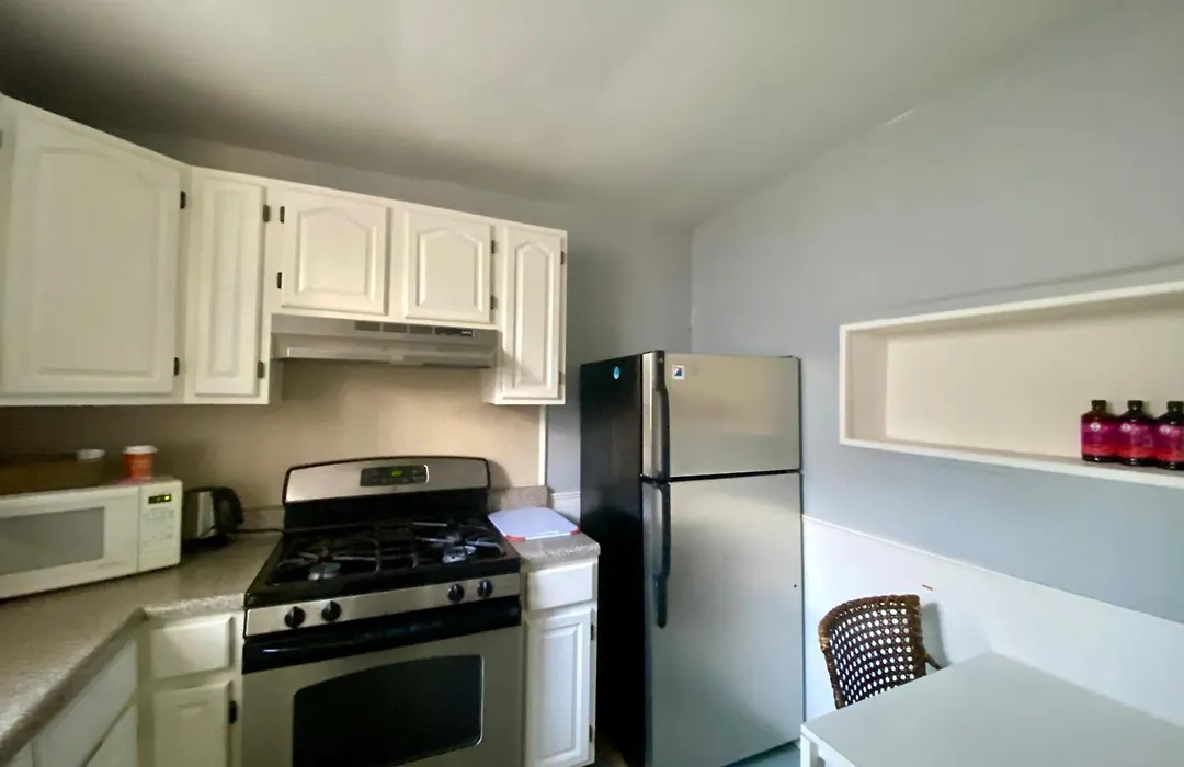Clover 2900 - Apartment And Rooms With Private Bathroom Near Washington Ave South Philly-1