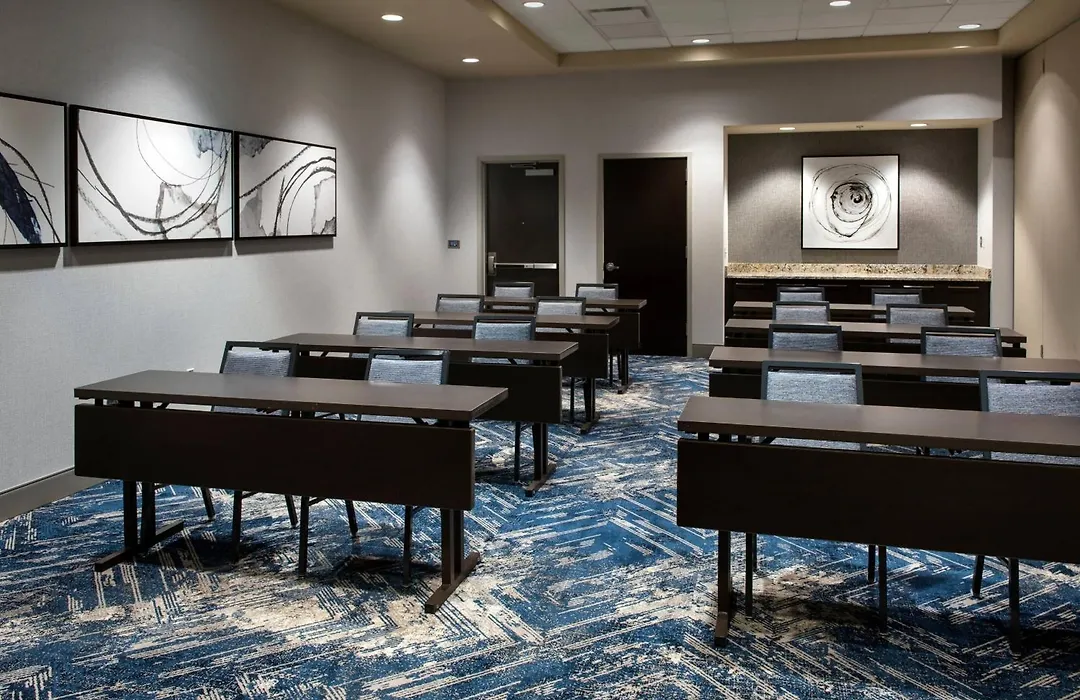 Courtyard By Marriott Philadelphia South At The Navy Yard-1
