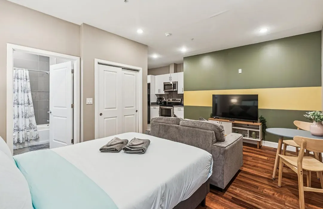 Stay At Luna On Callowhill-1