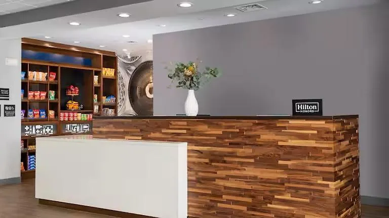 Hampton Inn By Hilton Philadelphia International Airport-1