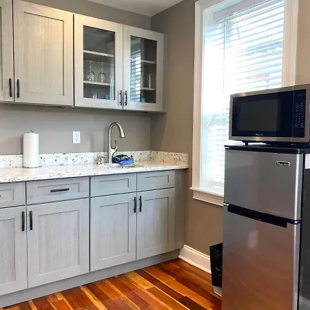 Af Stays - Philadelphia 1224 Mt Vernon St-3