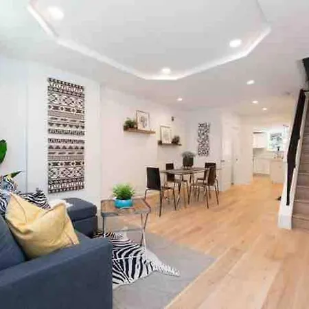 Brand New Home In South Philly!!!-3