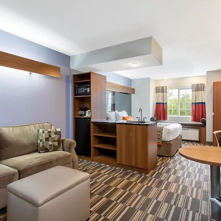 Microtel Inn & Suites By Wyndham Philadelphia Airport-3