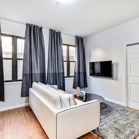 Cozy And Stylish 2Bd Apt With Great Location!-3