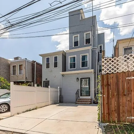 Trendy Fairmount Gem-5 Star Location, Roof Deck, Parking, Gr8 For Families-3
