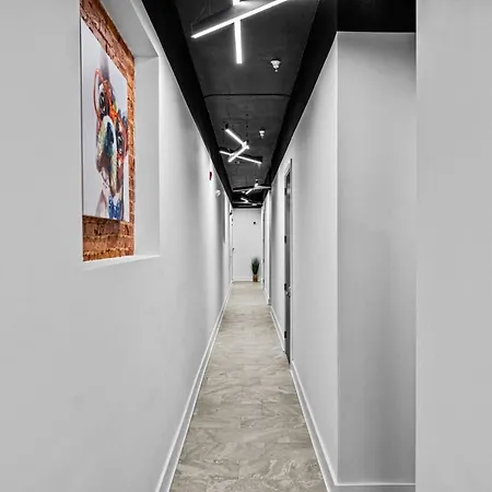 2-Bedroom Luxury Loft Private Parking Ev Charger-2