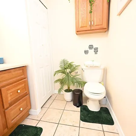 Modern Luxury, Sleeps 5, Near Universities,Airport 15Mins,Free Parking-2