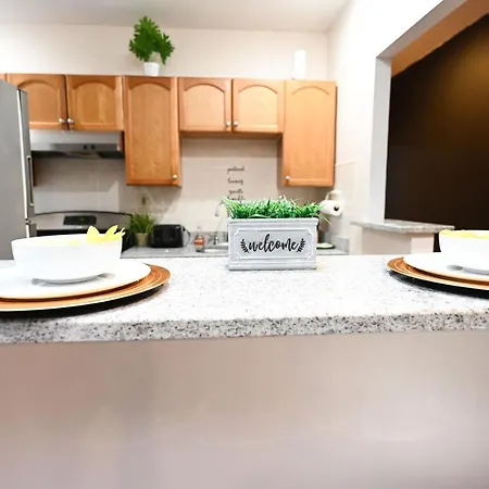 Modern Luxury, Sleeps 5, Near Universities,Airport 15Mins,Free Parking-3