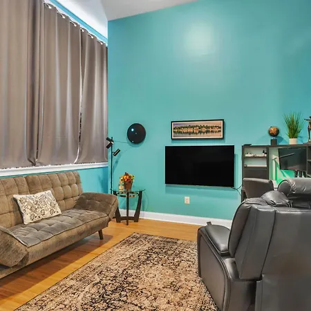 Broad Street Apartment-3