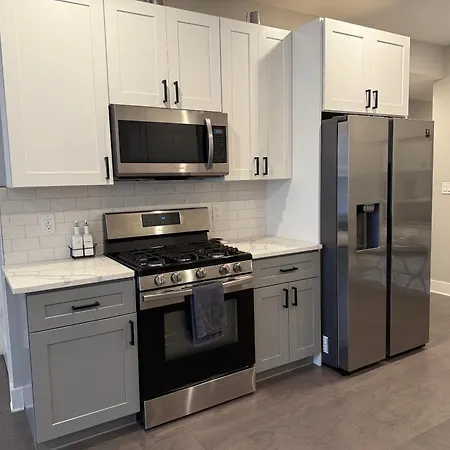 Modern 2Br 2Ba Apartment With Rooftop In Brewerytown-2