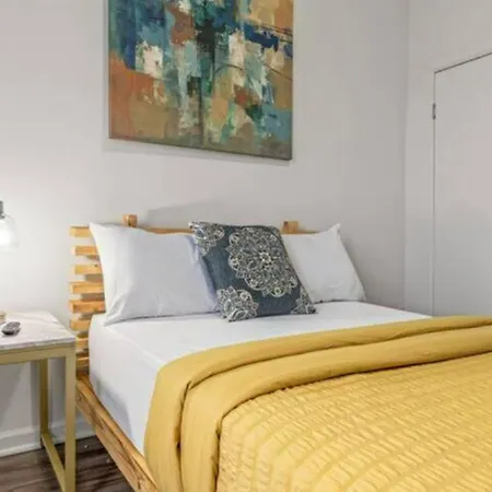Urban Chic Apartments Near Center City-3
