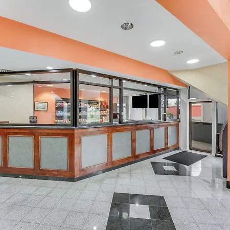 Red Carpet Inn & Suites-3
