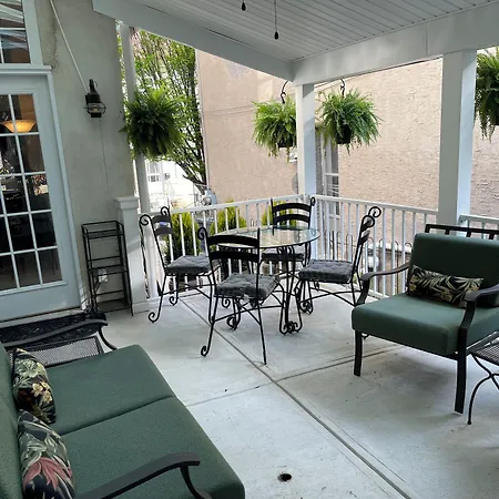 Manayunk Chambers Guest House-2