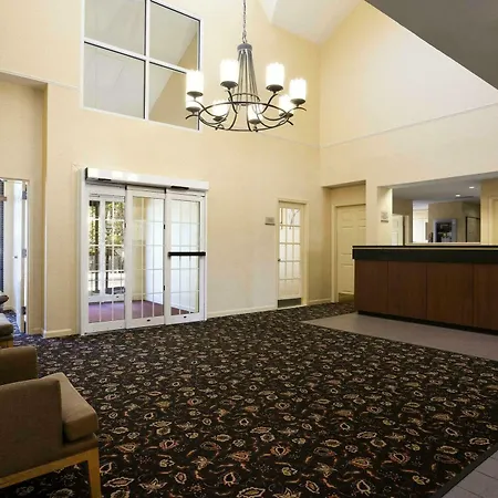 Hawthorn Suites By Wyndham Philadelphia Airport-3