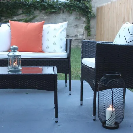 Accentuated Apartment In Manayunk-3