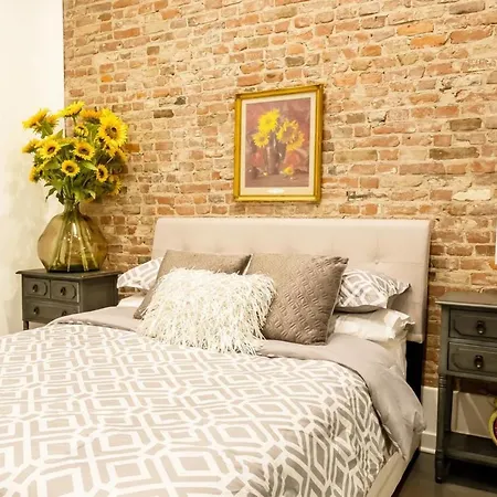 Stylish 2Bd Loft In The Heart Of Old City-2